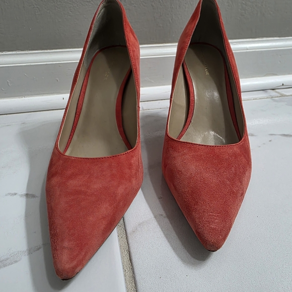 Ann Taylor Mila Red Suede Pumps - Picture 3 of 13